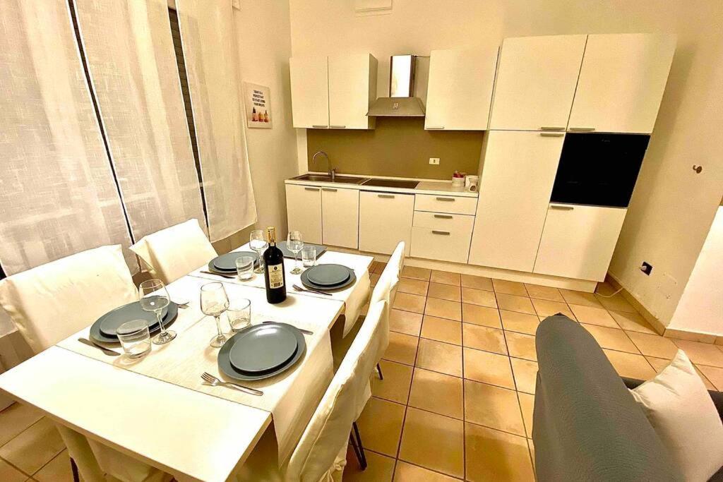 Appartamento Cozy In Super Centro! Asti Luaran gambar